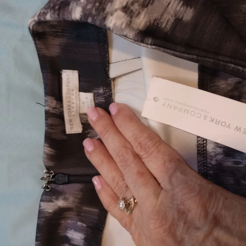 2 Skirts New York & Company Pink and Black Floral Skirs. NWT - Picture 10 of 13